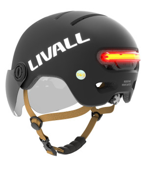 Kask z oświetleniem LED